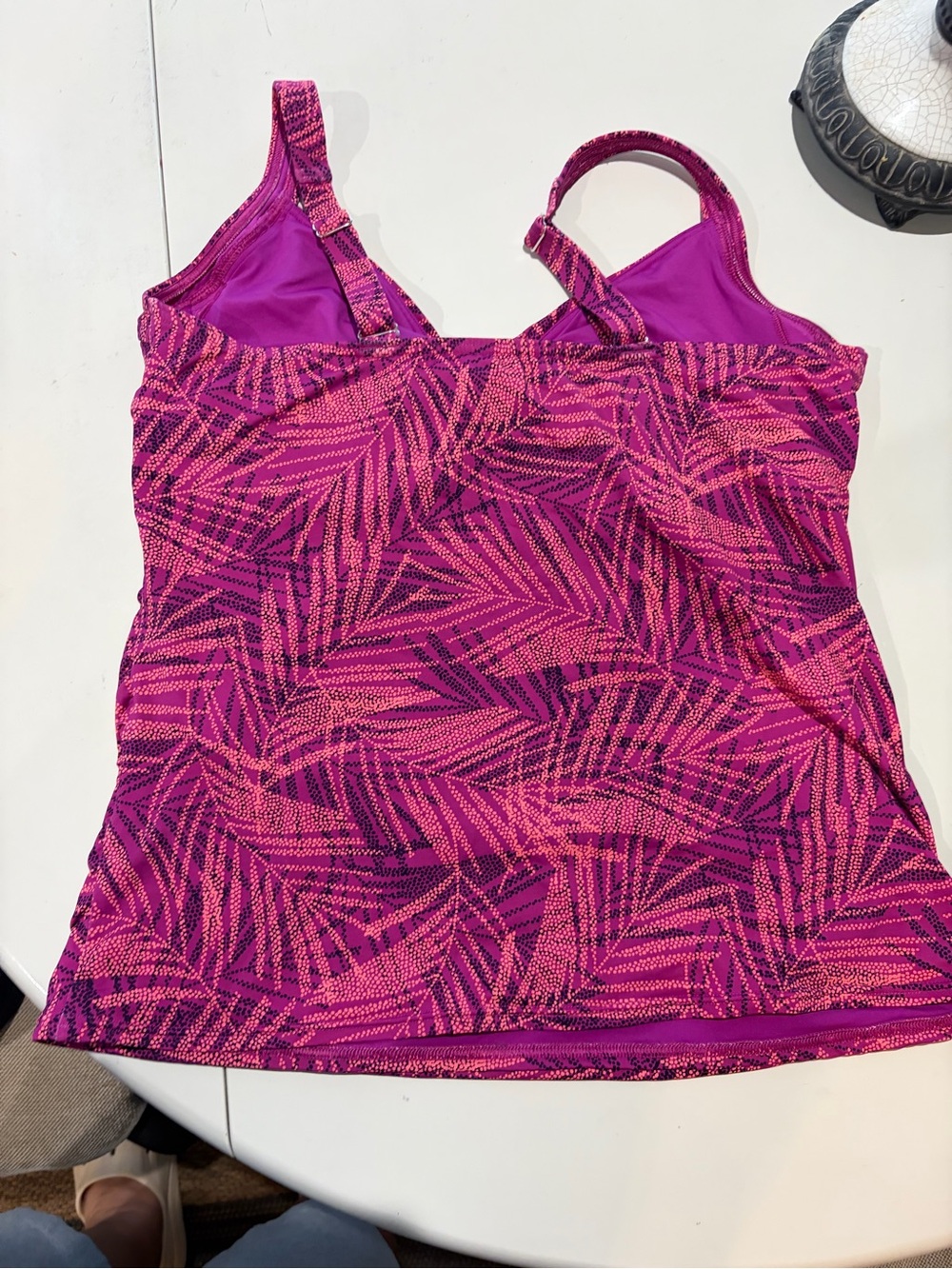 Lands' End Pink and Magenta Leaf-Print Swim Camisole - Picture 2 of 8